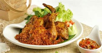 Ayam Serundeng Kelapa Dan Sambalnya